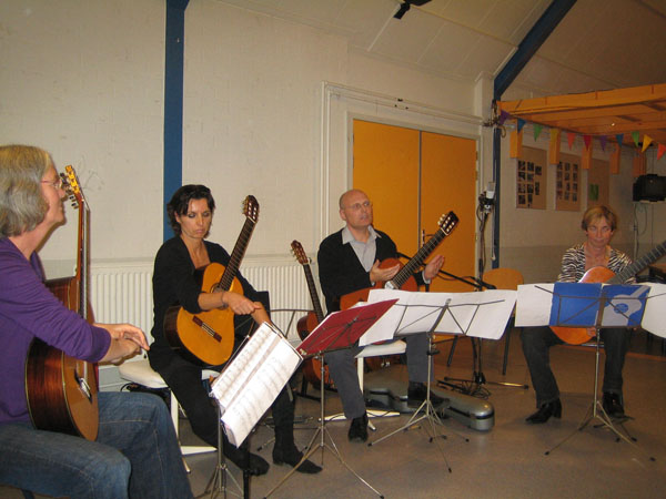 Kwartet speelt H E Apostel